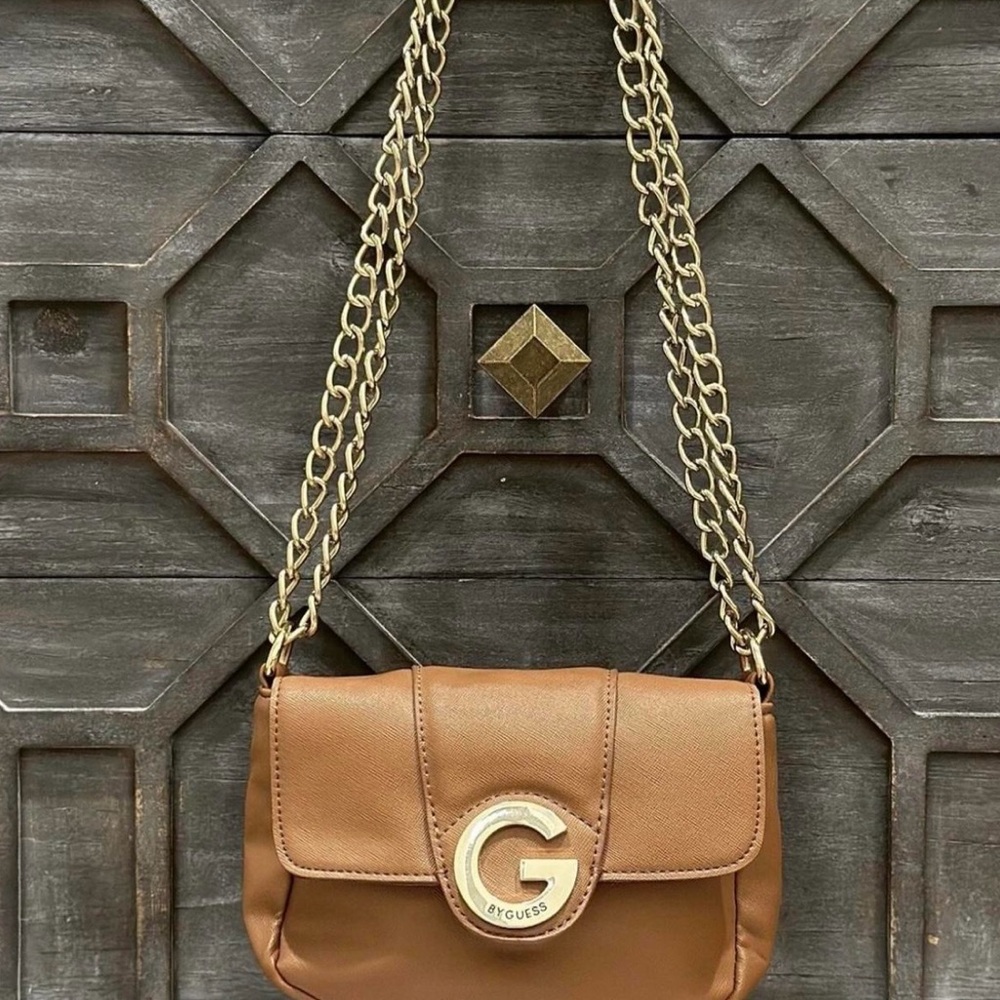 Guess Tan Shoulder Bag with Gold Chain